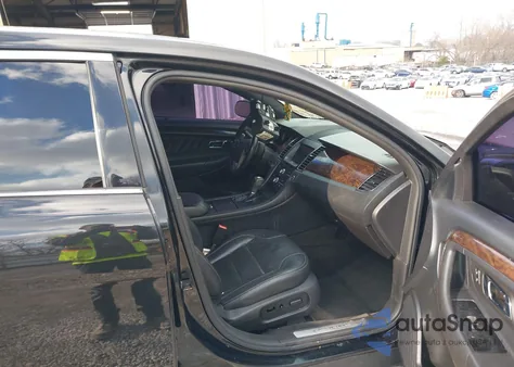 2013 Ford Taurus Limited z USA, uszkodzony, nr VIN 1FAHP2F81DG110078